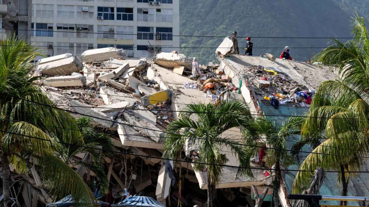 Venezuela, 1450 victimes. Mère avec nourrisson et un garçon de 11 ans tirés vivants des décombres