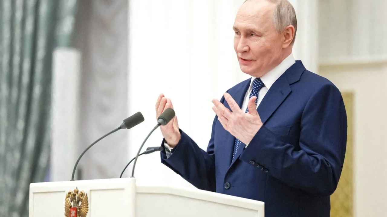 Visions rivales sur la guerre et la paix… / 'élite' russe divisée au 'Davos de Poutine'