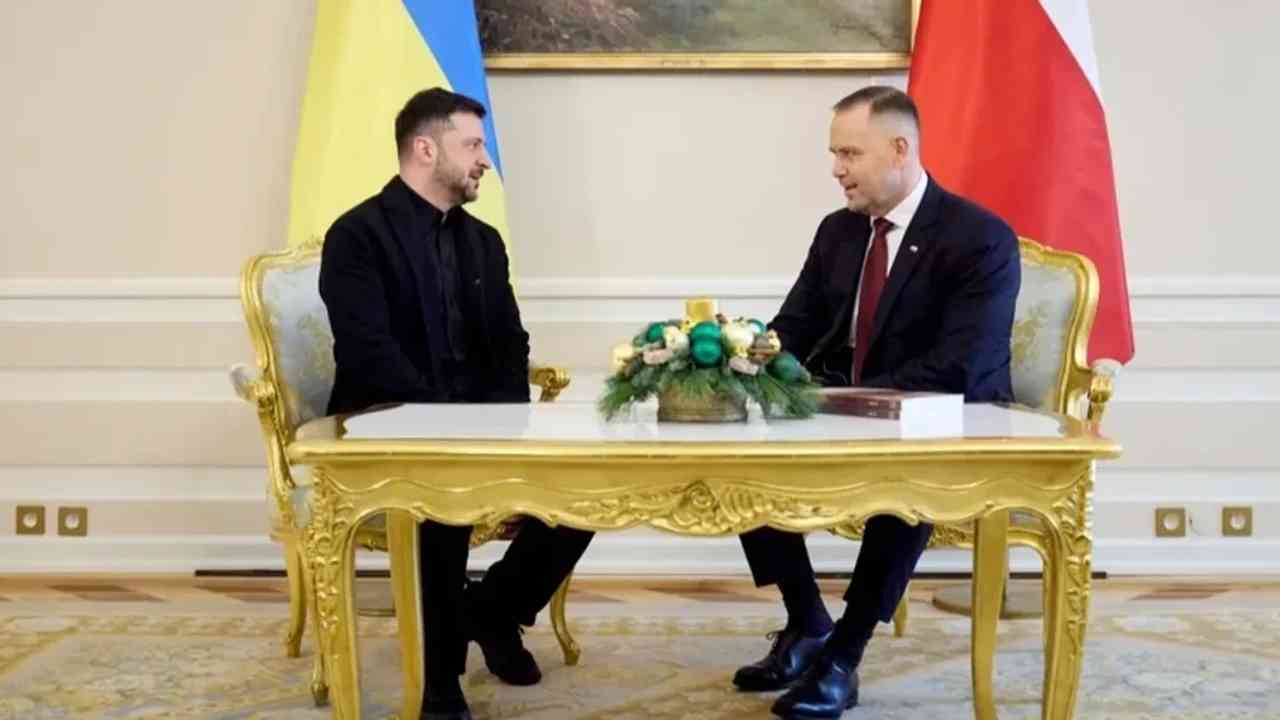Zelensky : Nawrocki fait ce qu'a fait Orbán, ça va mal finir