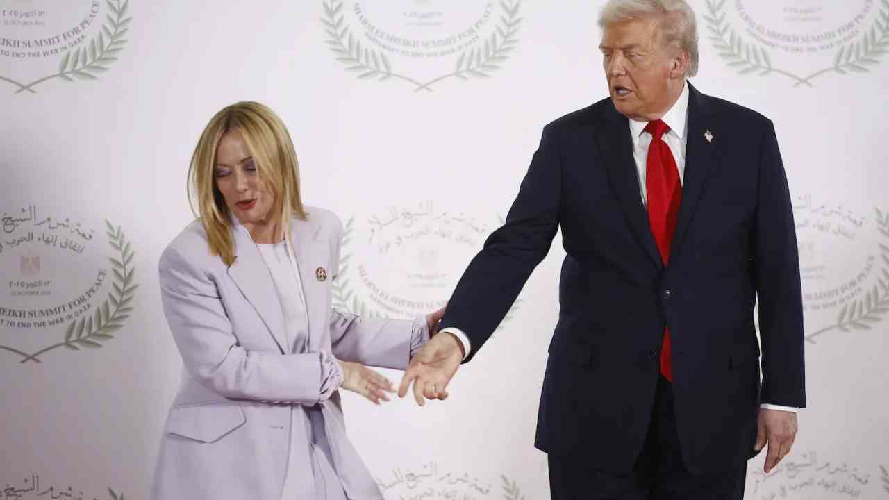 Il a fait une erreur" Trump adoucit le ton envers Meloni: je l'aime beaucoup