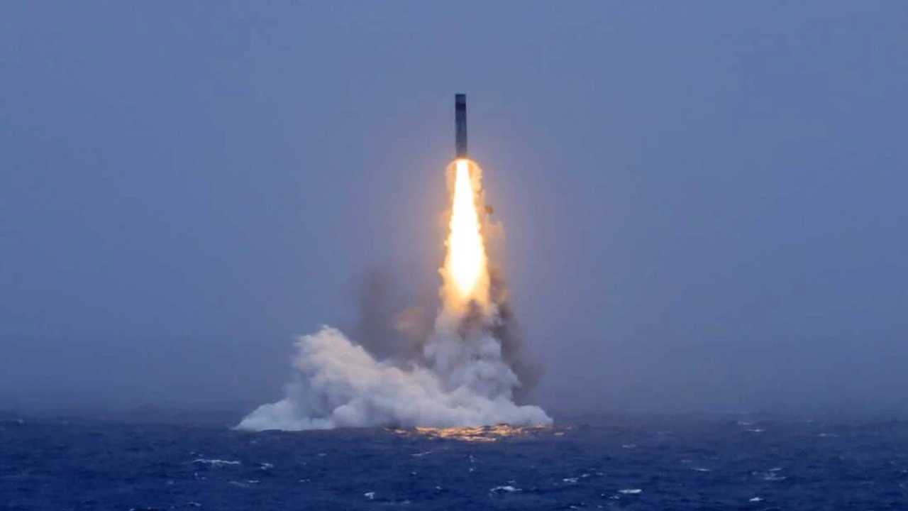 La Chine effraie les USA : forte inquiétude / missile stratégique testé, lancé d’un sous-marin