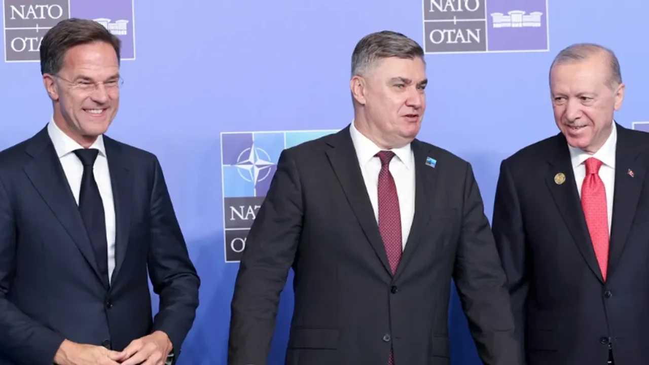 Le président croate demande à l'OTAN de prêter attention à la Serbie