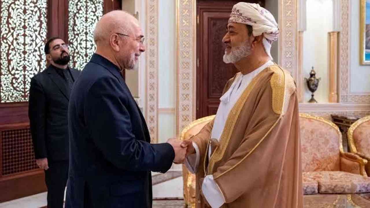 Oman et l'Iran mettent la pression sur les USA, exigent taxe sur navires dans le détroit d'Ormuz