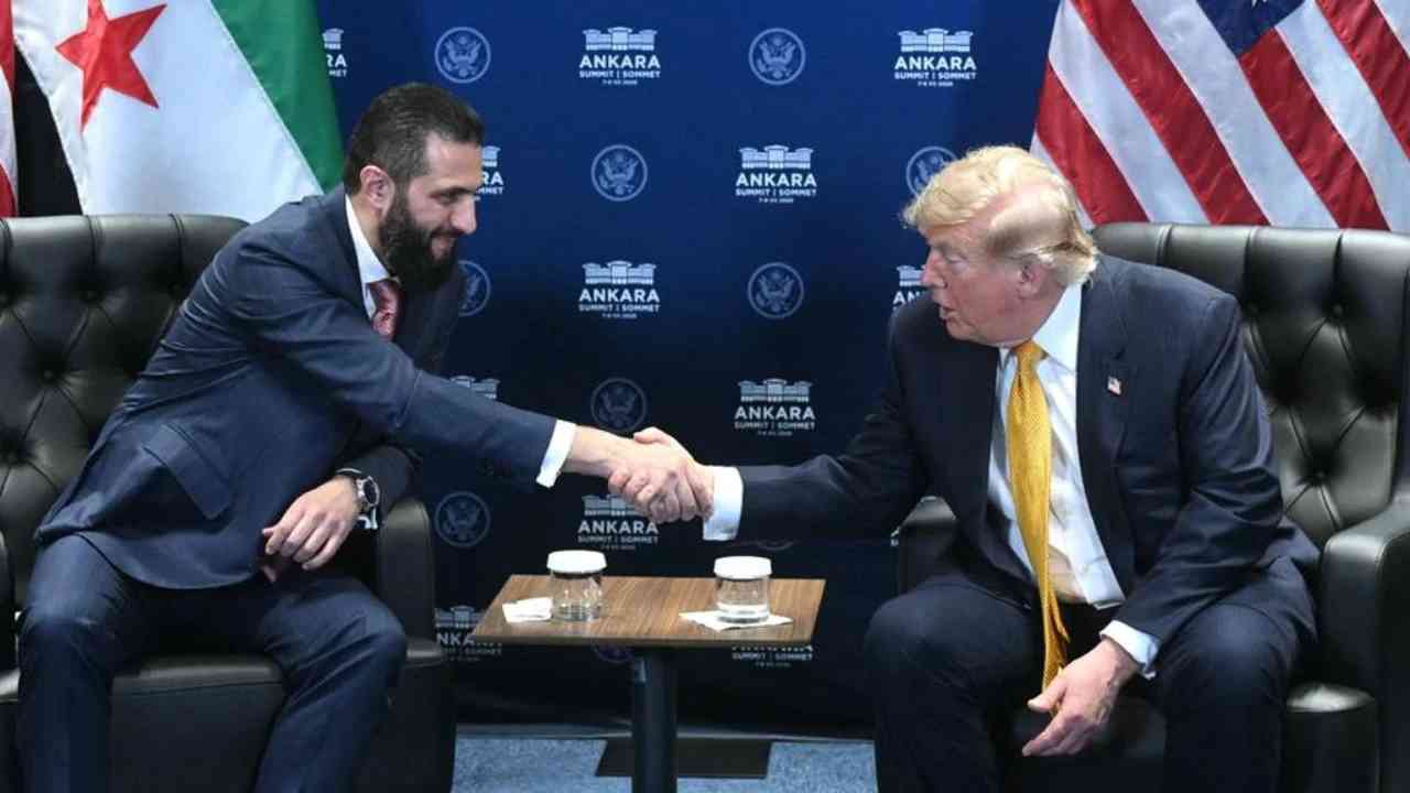 Trump retire la Syrie de la 'liste noire' / Ce n'est plus un pays 'sponsor du terrorisme'