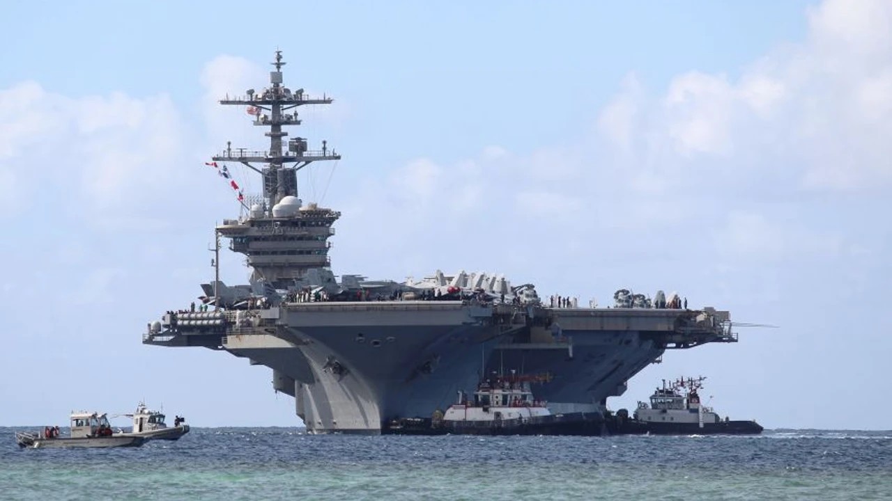 Les USA envoient un porte-avions au Moyen-Orient; inquiétudes pour l'équipage de l'Abraham Lincoln