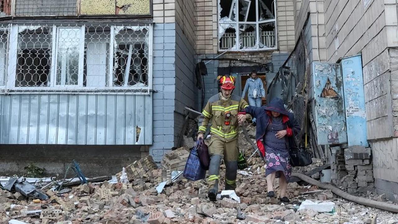Nuit de terreur à Kiev! Les frappes russes font 12 morts et 30 blessés