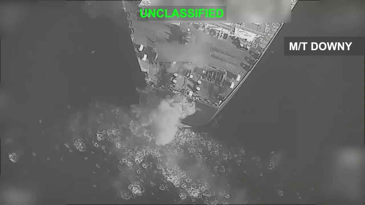 Les États-Unis coulent trois navires iraniens. Le CENTCOM publie les images des explosions