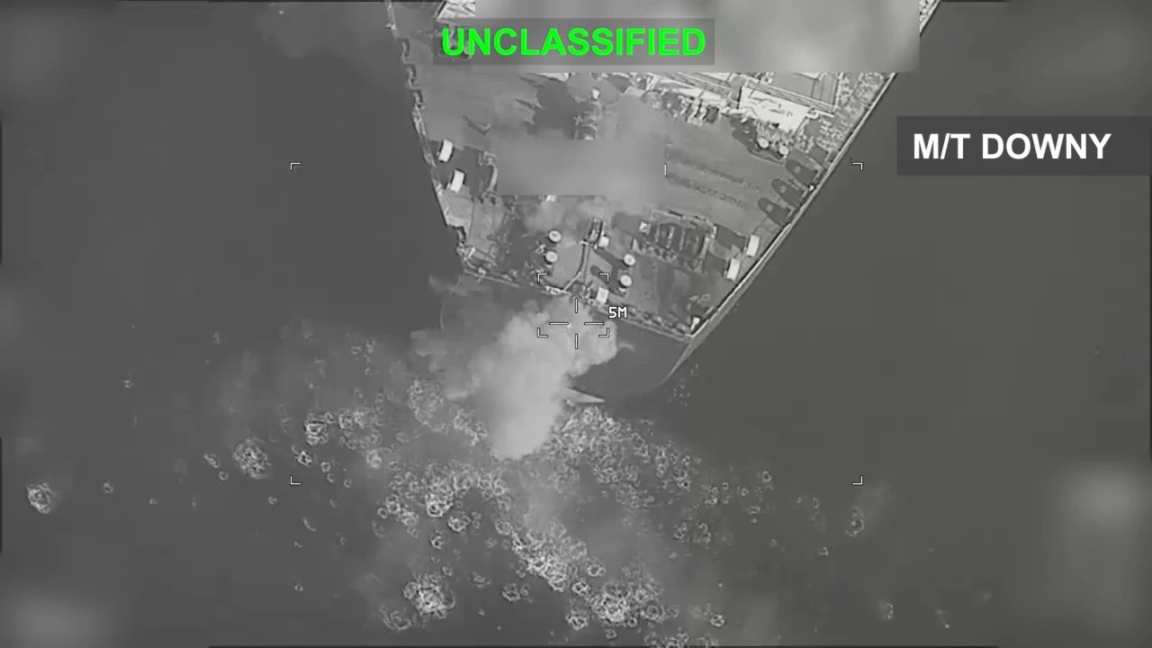 Les États-Unis coulent trois navires iraniens. Le CENTCOM publie les images des explosions