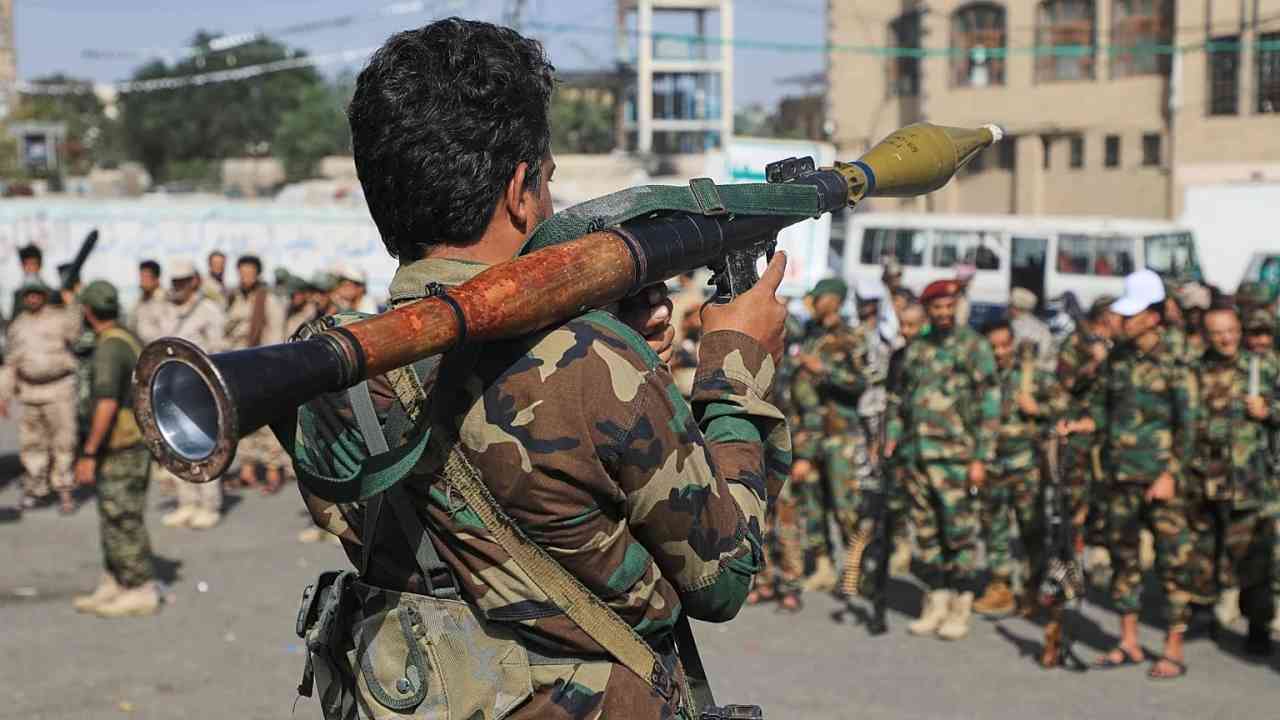 Les Houthis 'occupent' Mokha / "Mer Rouge rougeoie" après bombardements, tensions