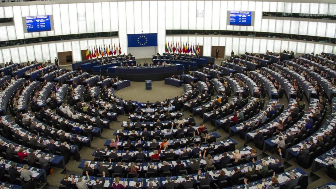 L'UE se prépare à l'élargissement. Kos parle des nouveaux membres — focus sur deux directions