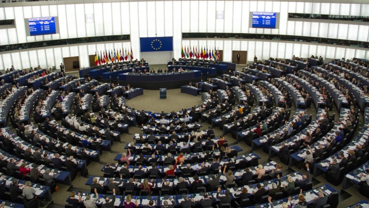 L'UE se prépare à l'élargissement. Kos parle des nouveaux membres — focus sur deux directions