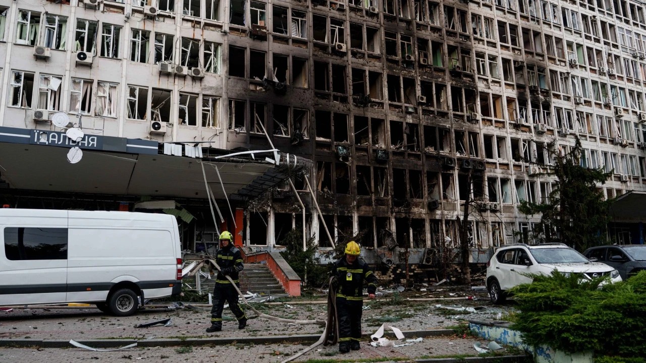 Roquette balistique sur maternité / Les attaques russes tuent huit personnes en Ukraine