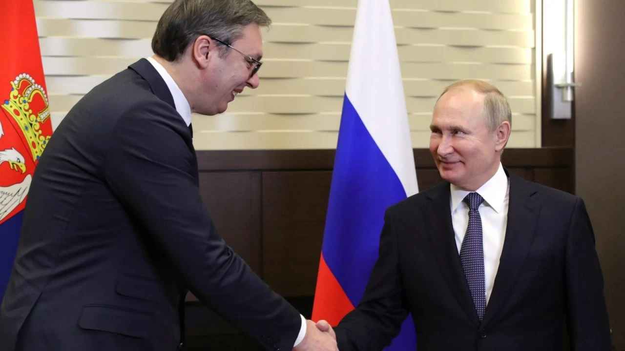 La chute de Vučić, les médias russes prévoient une déstabilisation des Balkans occidentaux ?!