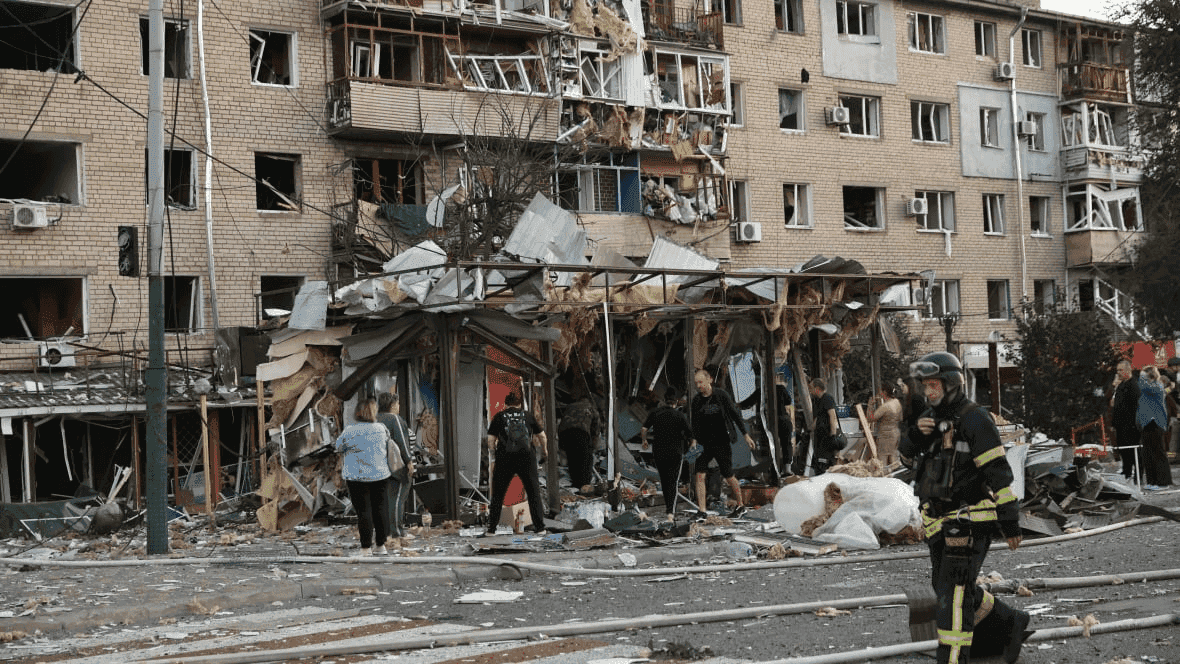 Zelensky exhorte le monde à agir vite contre l'offensive russe : urgence en Ukraine !