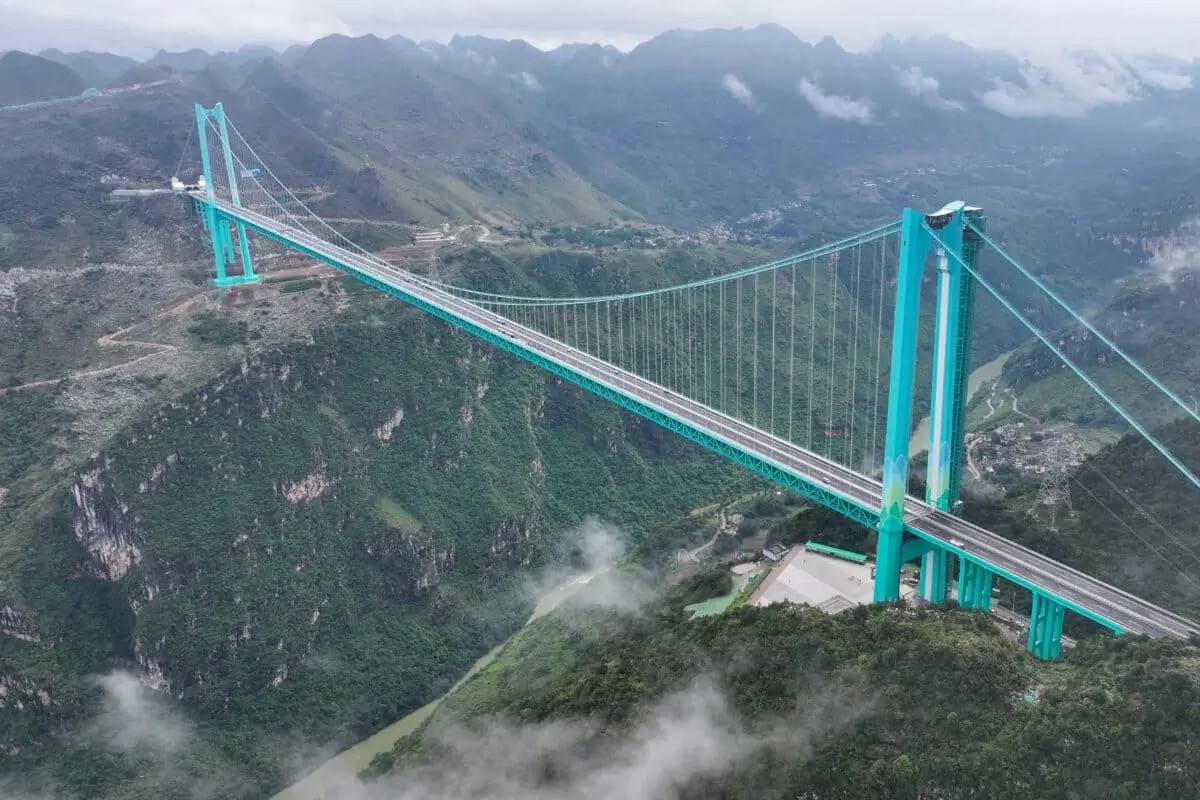 La Chine inaugure le pont le plus haut du monde