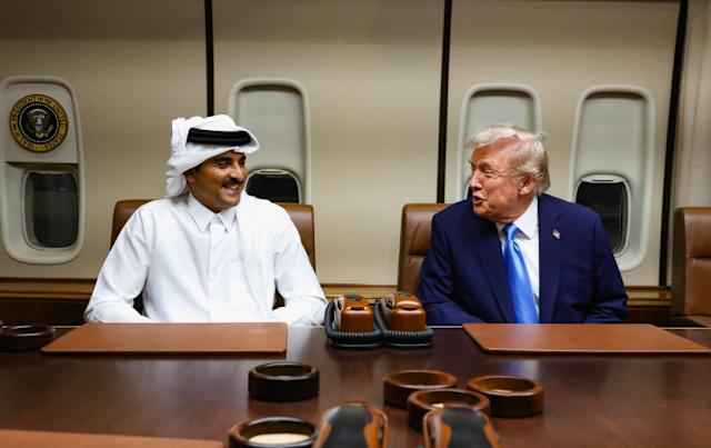 Rarement vu”. Trump transforme Air Force One en “bureau” de réunions