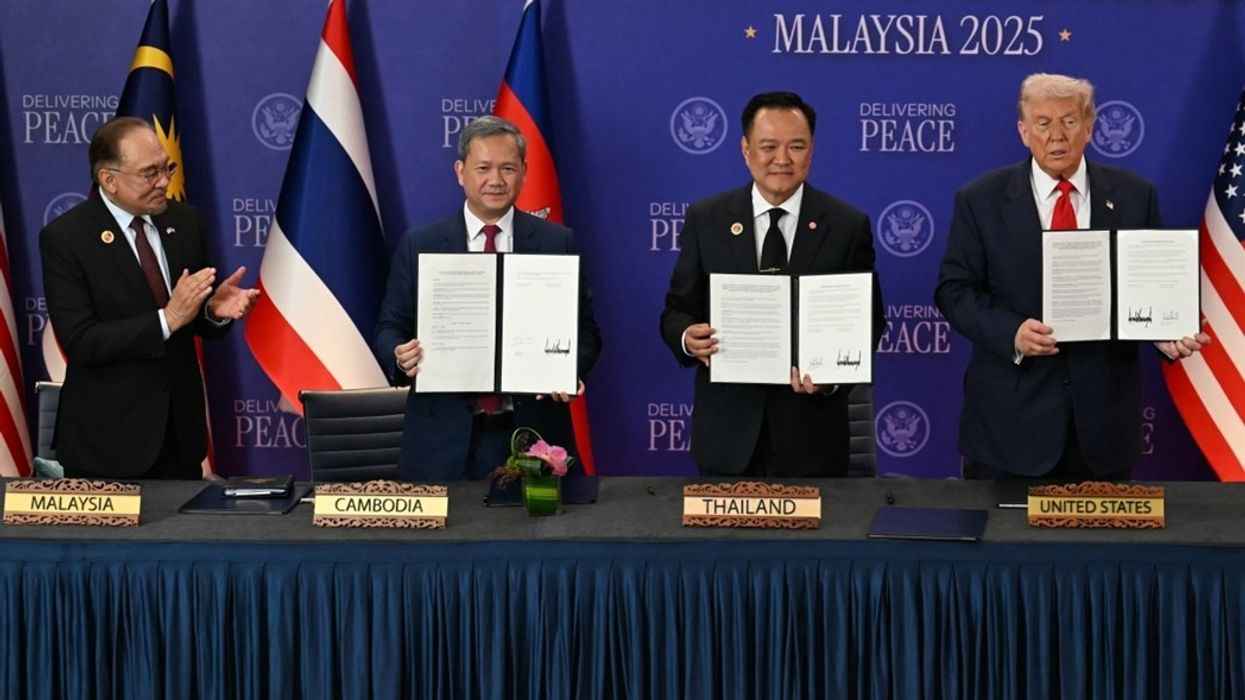Trump en Asie, Thaïlande et Cambodge signent une trêve avant son arrivée