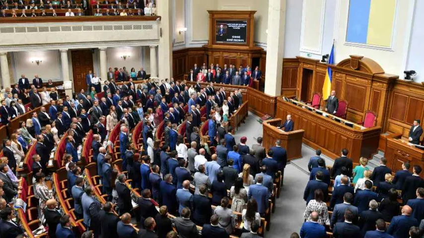 Scandale de corruption de 100 M$ : ministres démis de leurs fonctions