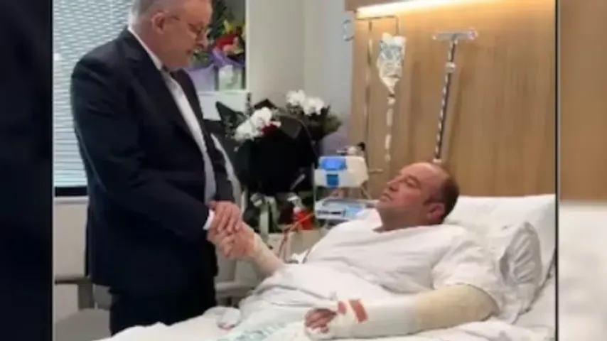 «Ahmed, tu es un héros australien» : Albanese visite l'homme qui a désarmé l'assaillant de Sydney
