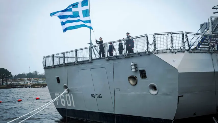 La Grèce crée la marine la plus puissante de l'histoire; la frégate «Kimon» transforme l'Égée