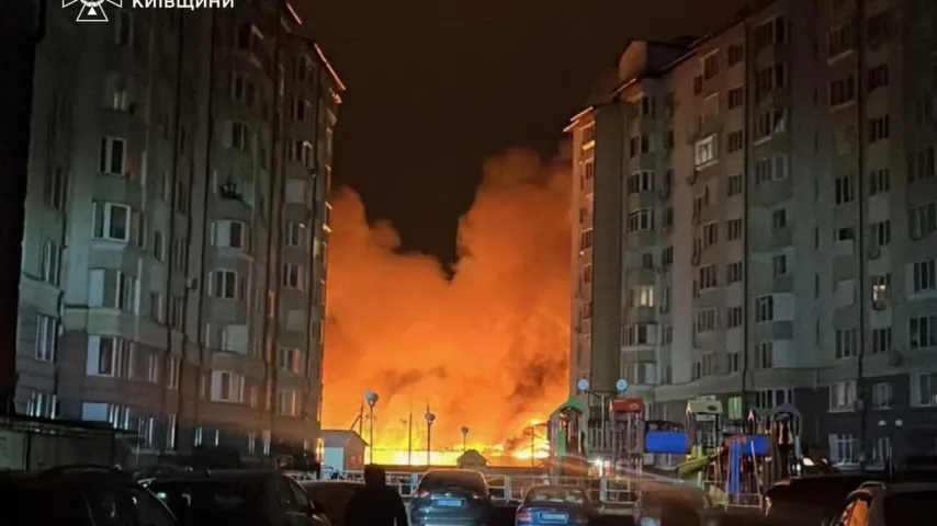 La plus grande attaque russe de la guerre : 700 drones et roquettes frappent l'Ukraine la nuit