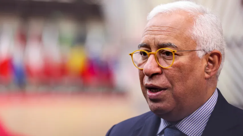 Trump : l'Europe prend la mauvaise direction / Chef de l'UE : Gardez vos mains loin de nous