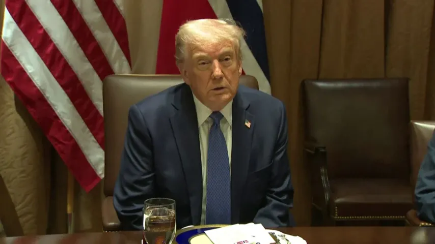 Trump relance ses critiques : l'Ukraine aurait dû accepter l'accord au début de la guerre