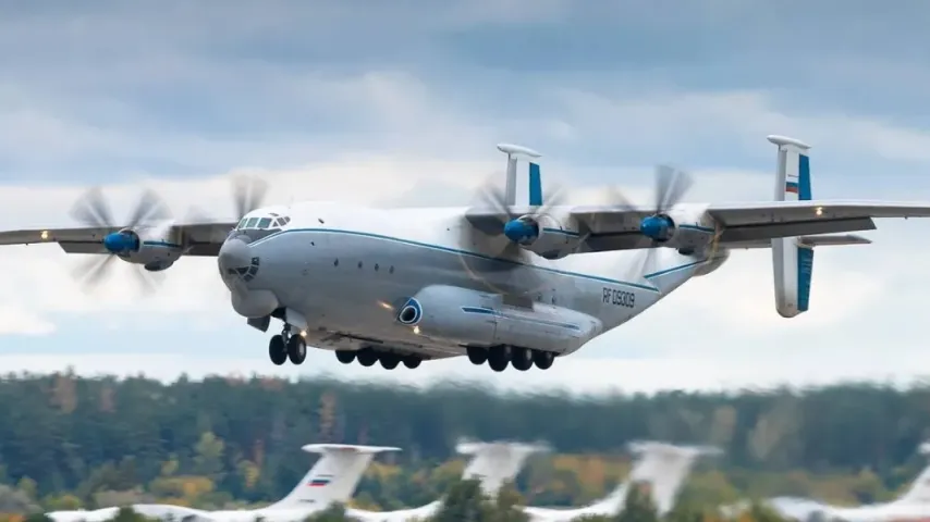 Un avion militaire russe s'écrase