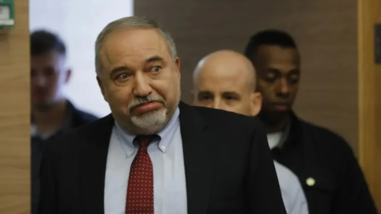 L'ex-chef de la défense israélienne appelle à des abris sûrs en cas de guerre avec l'Iran