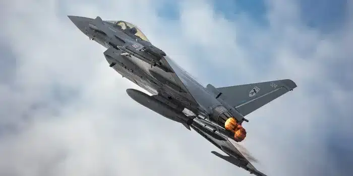 Trump donne son feu vert, le R.-U. se prépare / «Abattre des avions russes dans le ciel de l’OTAN»