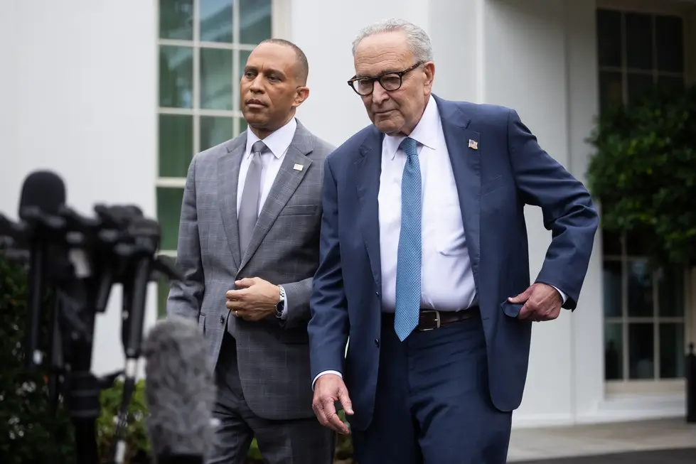 ‘Les États-Unis vont vers la fermeture’ / alerte la vice-présidente après réunion avec démocrates