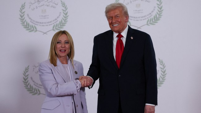 Tous “tirent” sur Meloni / Trump: Tu es très belle, Erdogan: Arrête de fumer