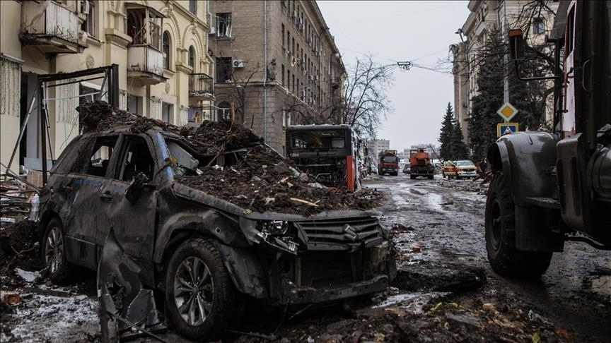 La Russie contrôle 2 localités, l'Ukraine frappe des sites russes clés