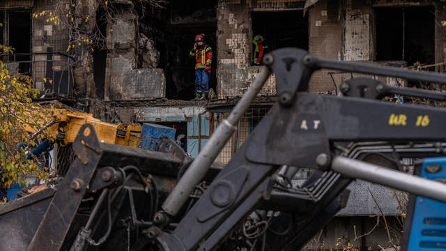 Immeubles rasés à Kiev : attaque russe violente, trois morts et 31 blessés