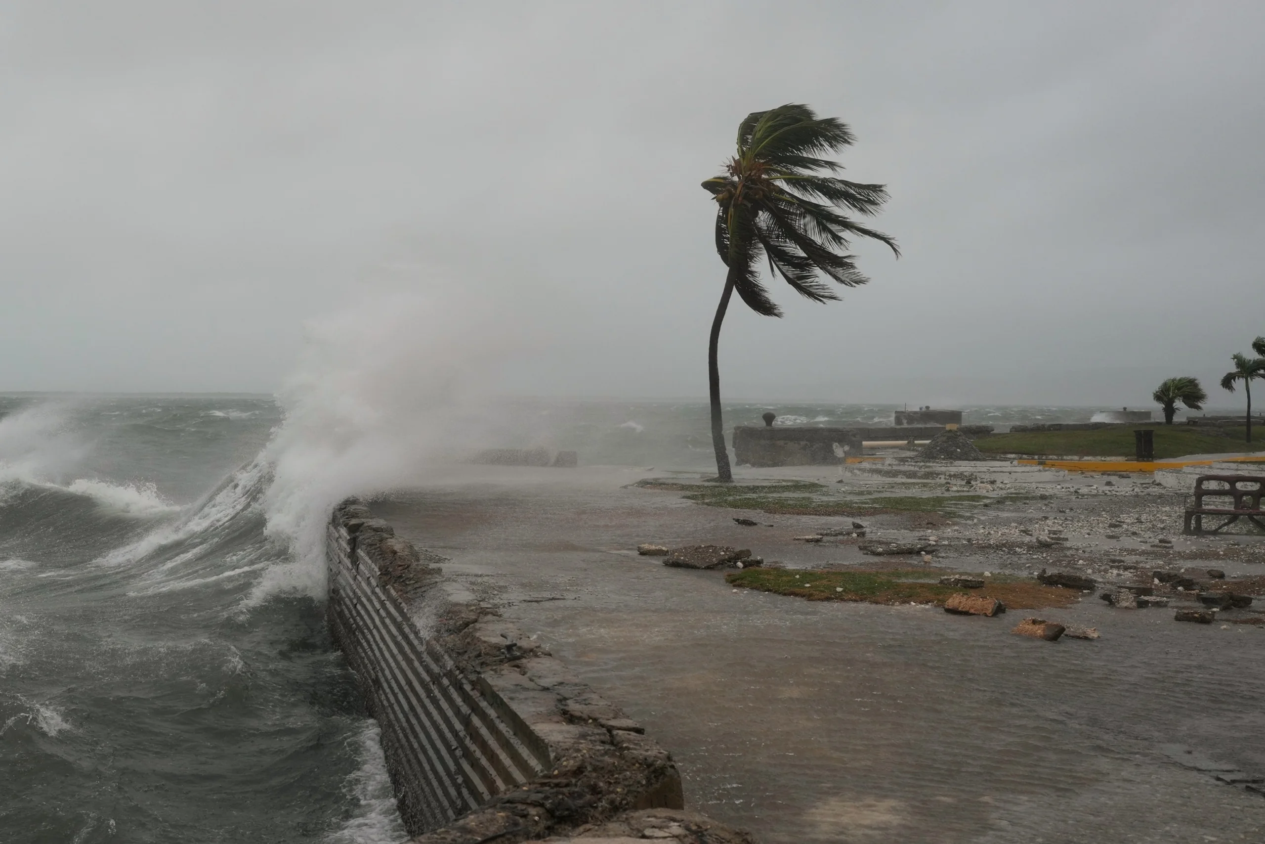 L'ouragan Melissa fait 29 morts, se dirige vers les Bermudes