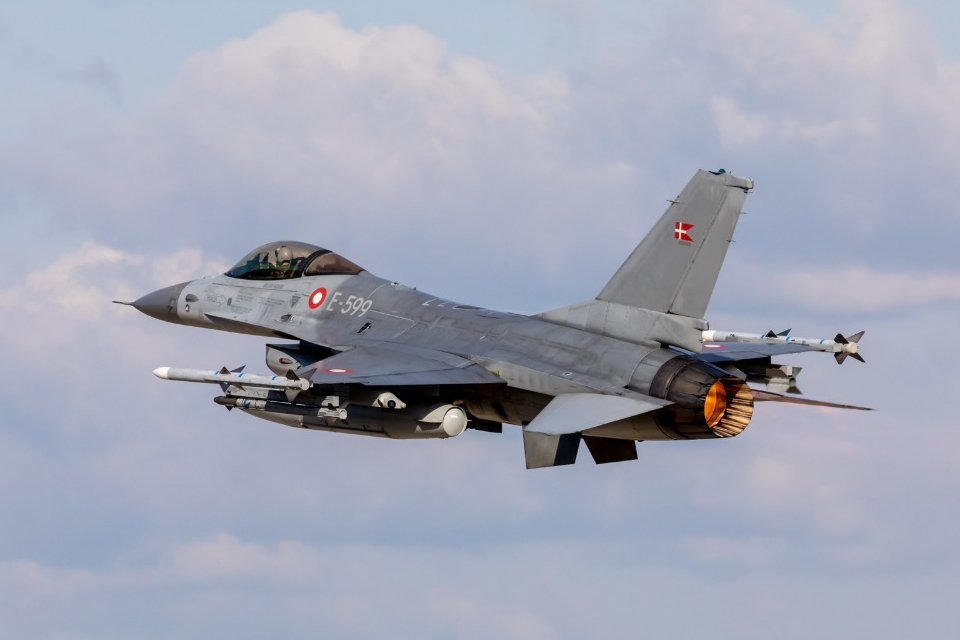 OTAN en alerte, avions dans le ciel / la Russie redoute la rencontre Trump–Xi Jinping