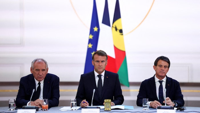 France: signature d'un accord pour un "Etat de Nouvelle-Calédonie" au sein de la République